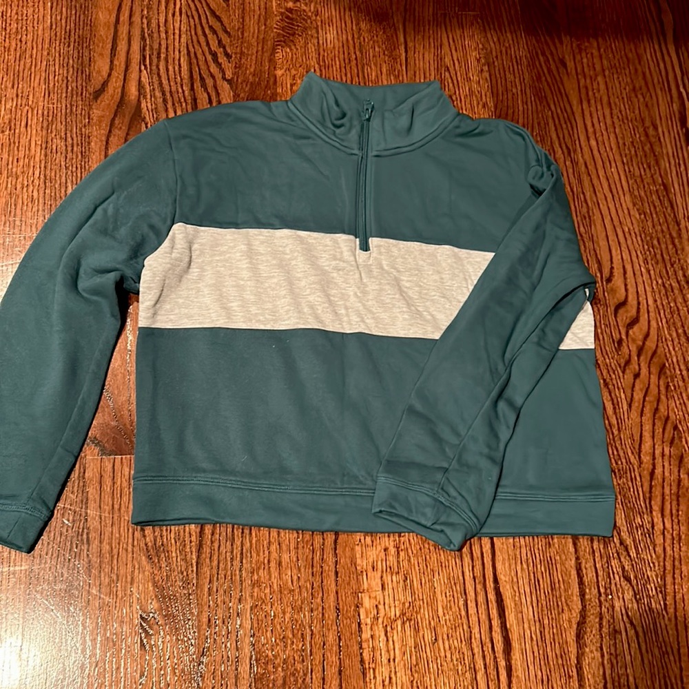 Crop sweater
